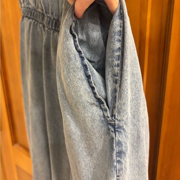 Z Supply Denim Chambray Jumpsuit size M - Picture 3 of 6